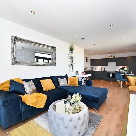 Spacious Designer 2Br Executive Apt, Near Beach & Marina, Central Location Рамсгейт Екстериор снимка