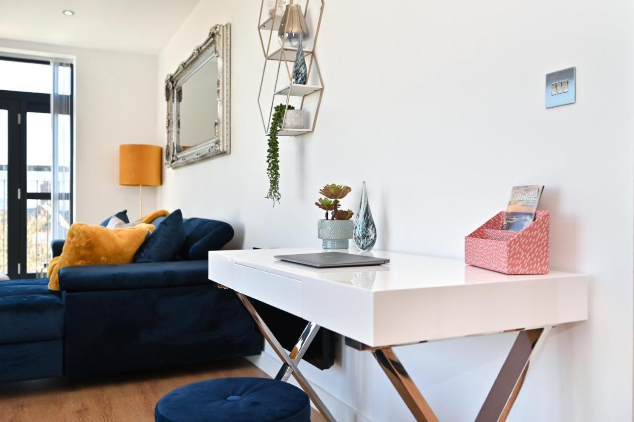 Spacious Designer 2Br Executive Apt, Near Beach & Marina, Central Location Рамсгейт Екстериор снимка