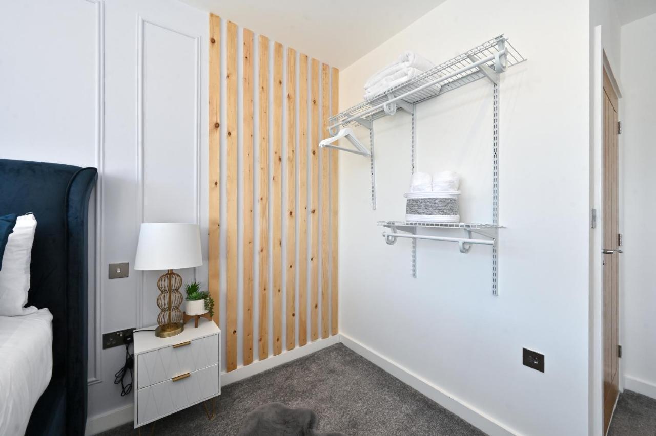 Spacious Designer 2Br Executive Apt, Near Beach & Marina, Central Location Рамсгейт Екстериор снимка