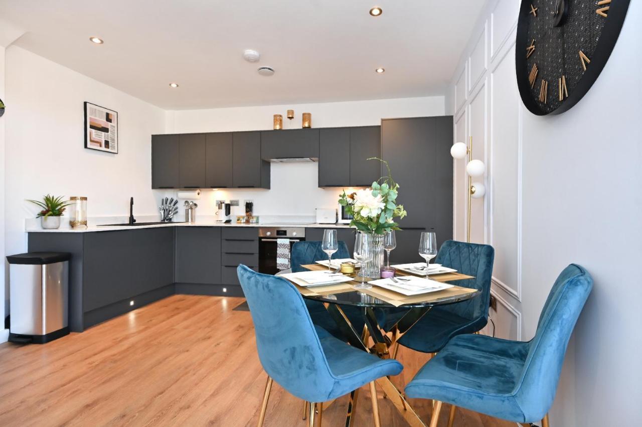 Spacious Designer 2Br Executive Apt, Near Beach & Marina, Central Location Рамсгейт Екстериор снимка